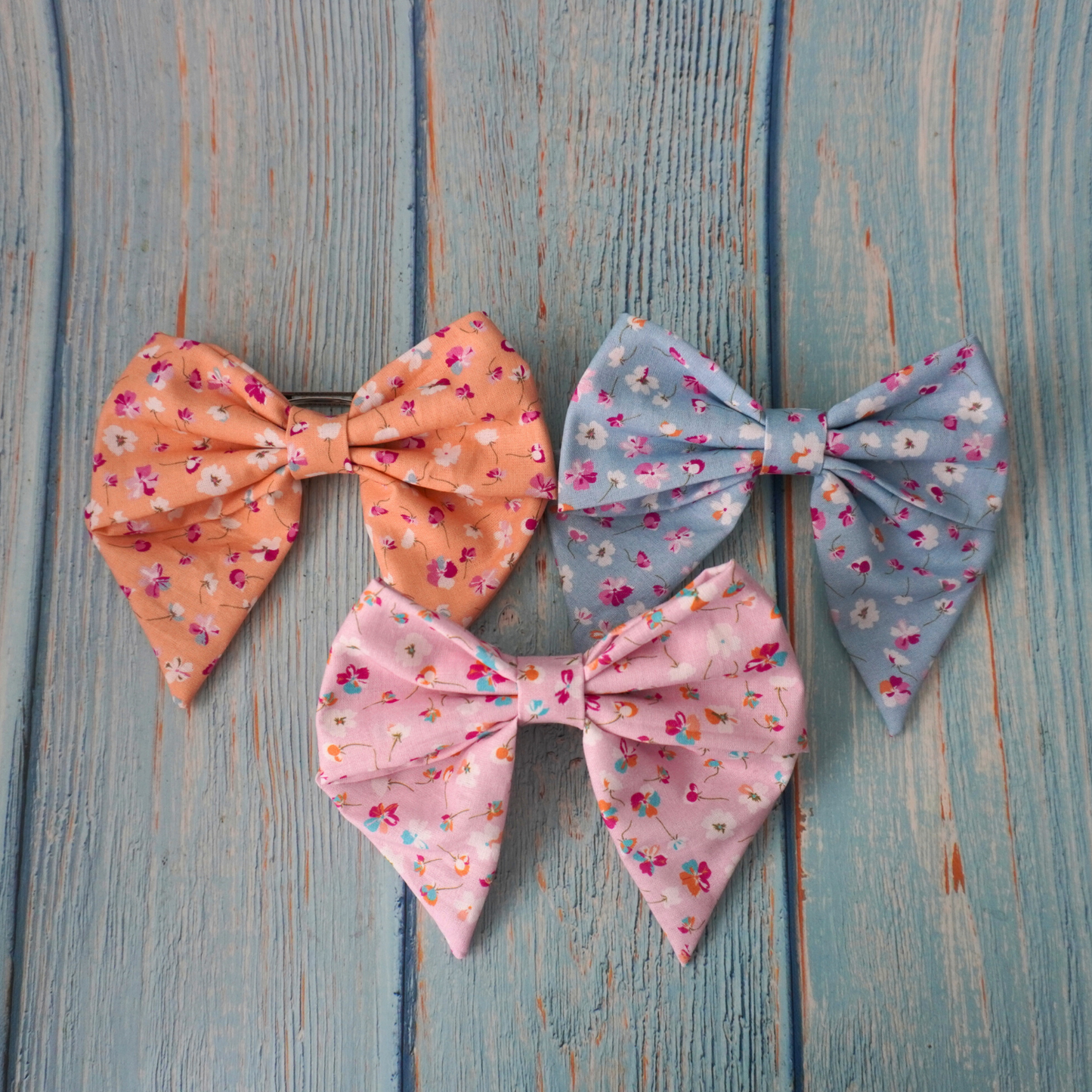 Flowery bows