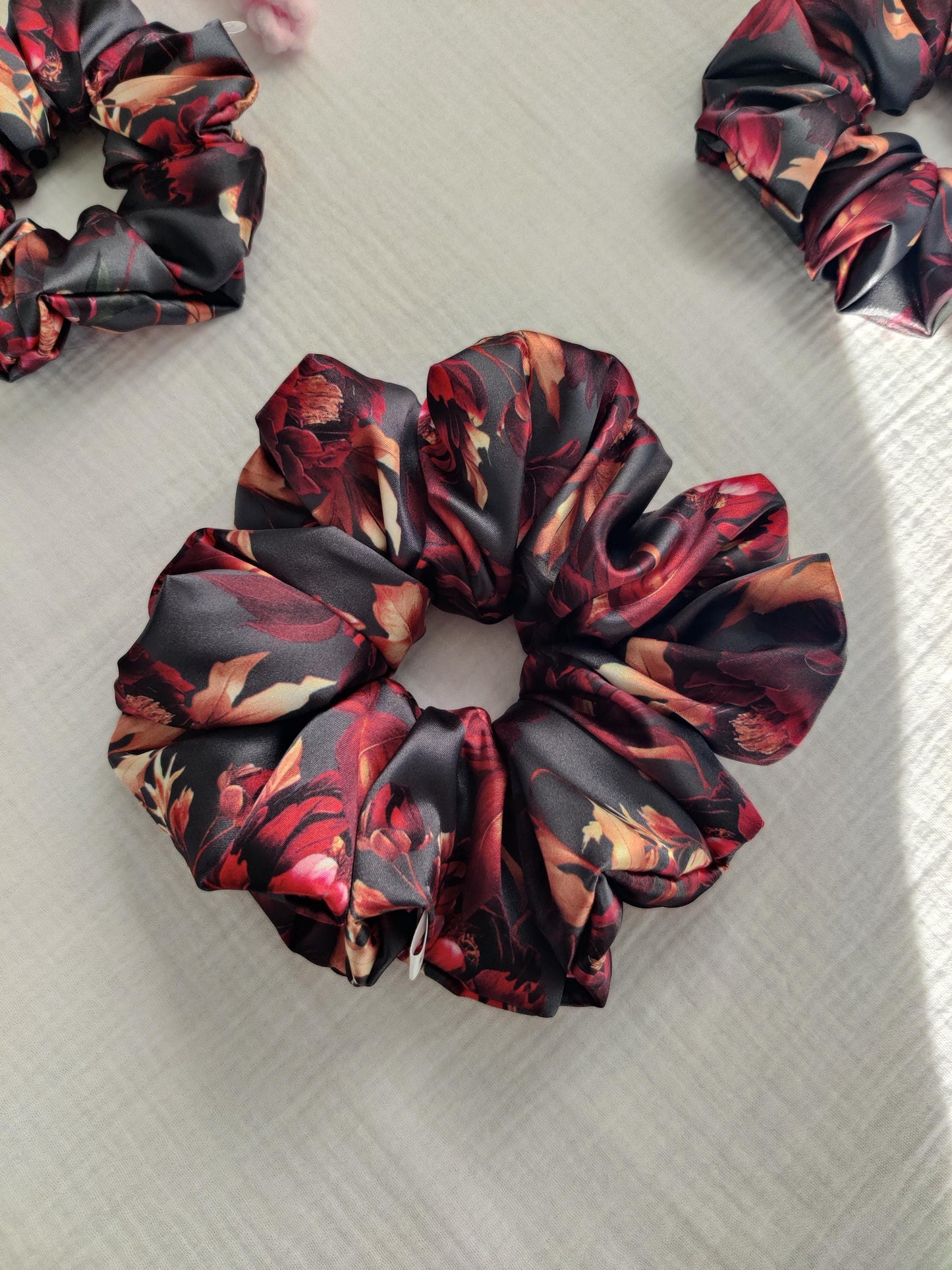 Elegant flower hair scrunchie, Stylish hair accessory, Fashionable colorful hair wrap, cute hairband, Hair wrap, Ponytail hair tie