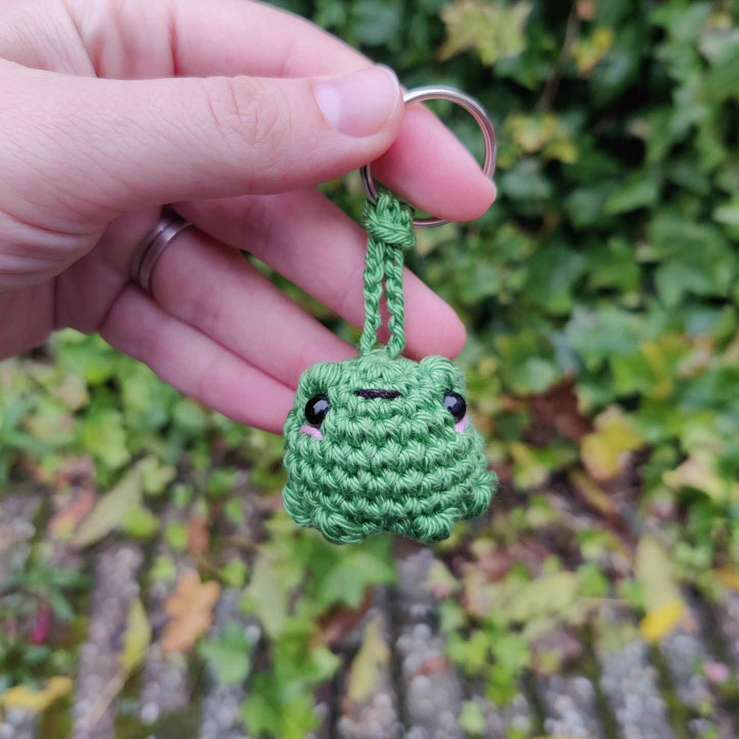 Blushy frog keychain & bag charm