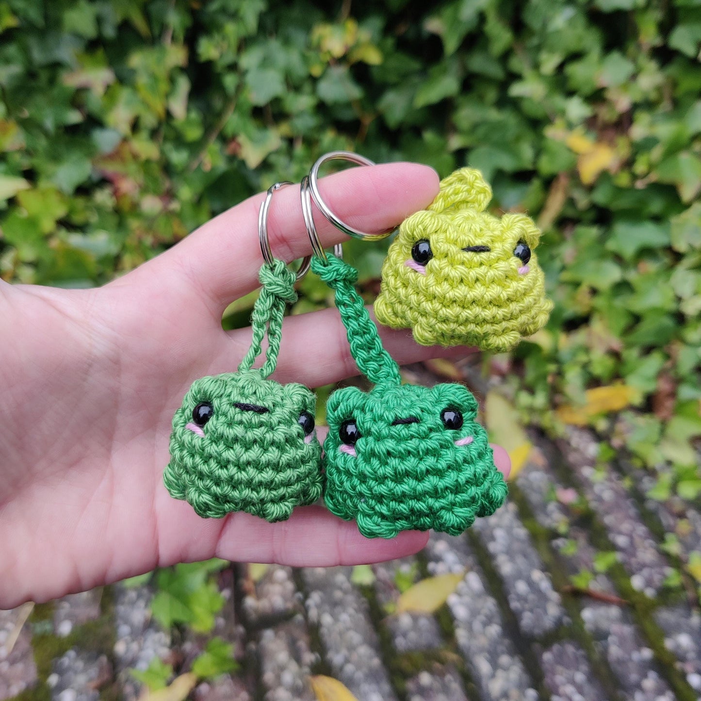 Blushy frog keychain & bag charm