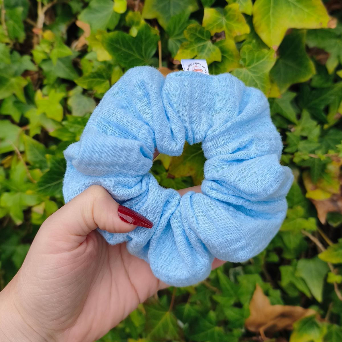 Pastelblauwe scrunchie