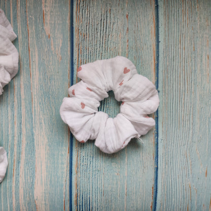 White scrunchie with pink hearts
