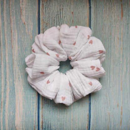 White scrunchie with pink hearts