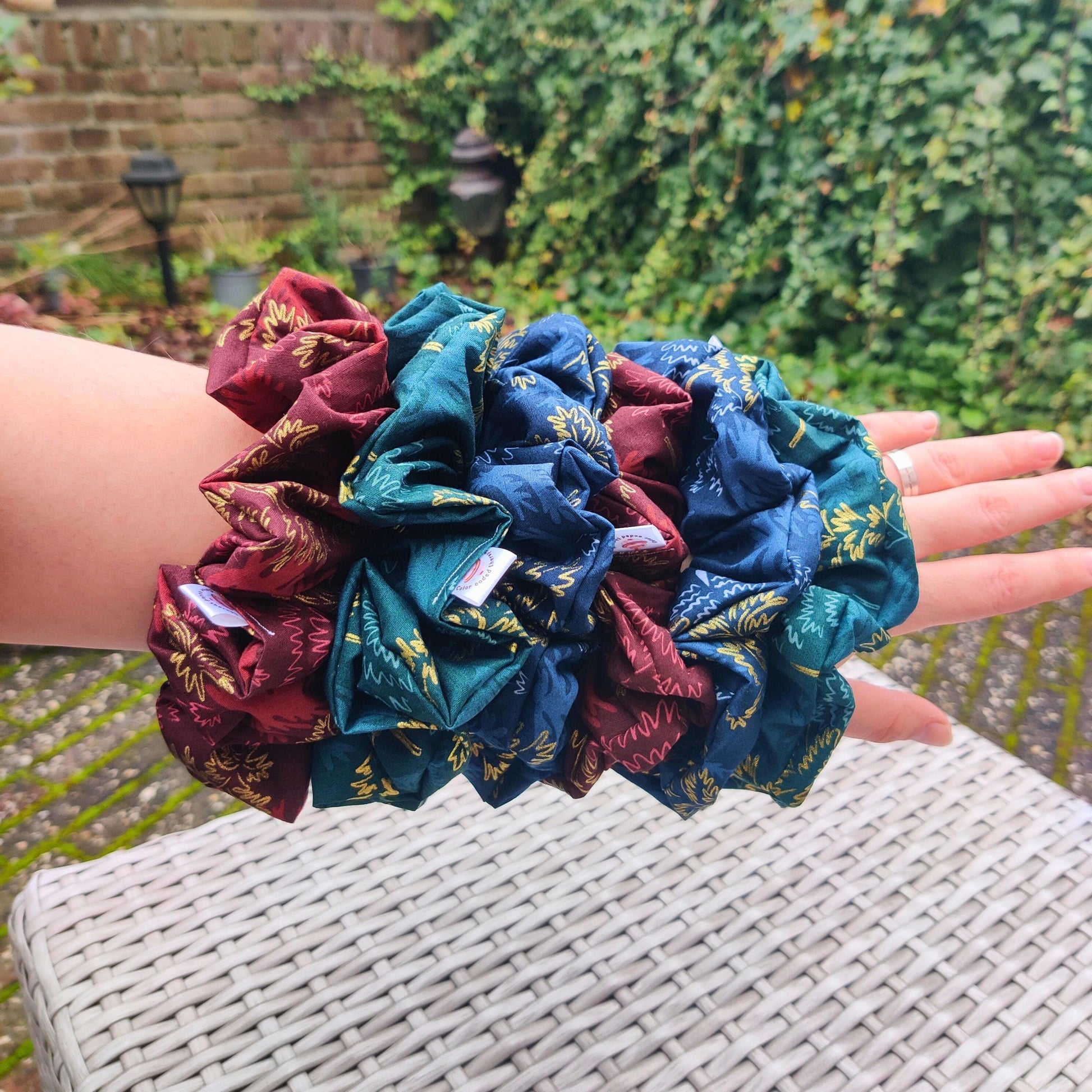 Christmas trees cotton scrunchie, Large scrunchie, Oversized boho chic scrunchie, winter hair care hairband, ponytail hair tie, festive