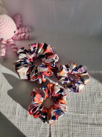 Elegant leaf hair scrunchie, Stylish hair accessory, Fashionable colorful hair wrap, cute hairband, Hair wrap, Ponytail hair tie