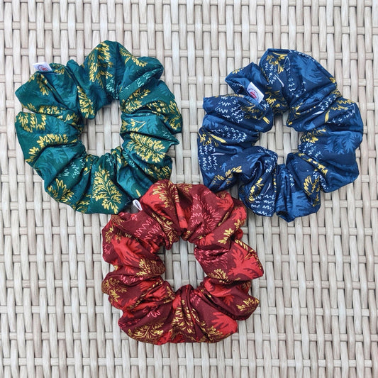 Christmas trees cotton scrunchie, Large scrunchie, Oversized boho chic scrunchie, winter hair care hairband, ponytail hair tie, festive