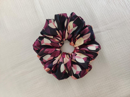 Elegant leaf hair scrunchie, Stylish hair accessory, Fashionable colorful hair wrap, cute hairband, Hair wrap, Ponytail hair tie