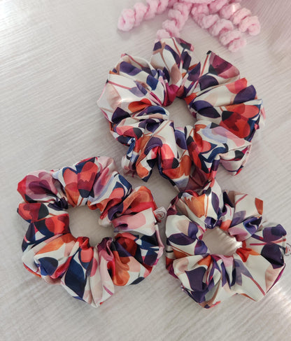 Elegant leaf hair scrunchie, Stylish hair accessory, Fashionable colorful hair wrap, cute hairband, Hair wrap, Ponytail hair tie