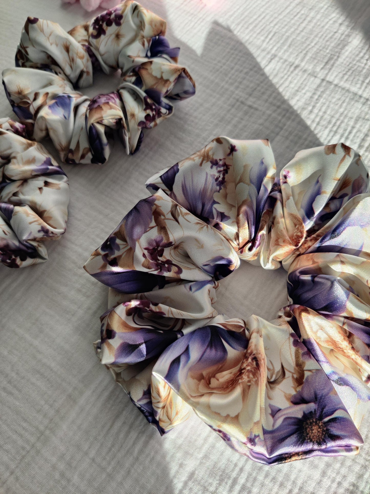 Elegant flower hair scrunchie, Stylish hair accessory, Fashionable colorful hair wrap, cute hairband, Hair wrap, Ponytail hair tie