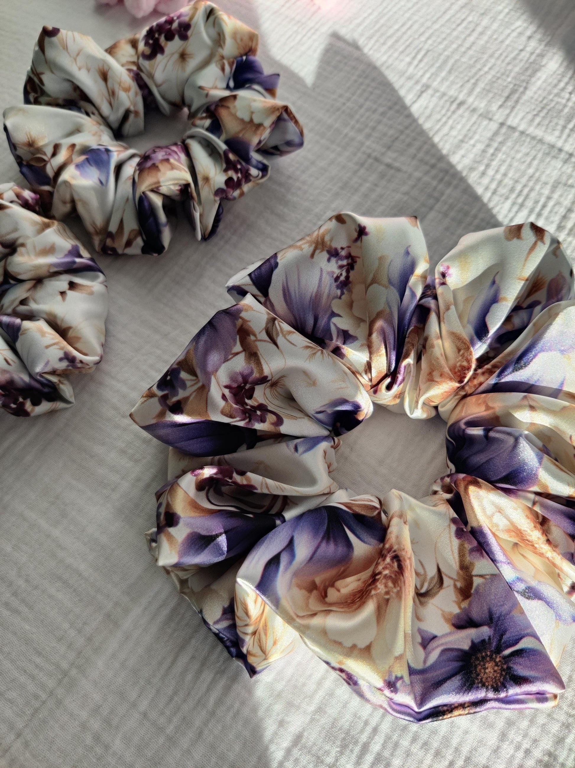 Elegant flower hair scrunchie, Stylish hair accessory, Fashionable colorful hair wrap, cute hairband, Hair wrap, Ponytail hair tie