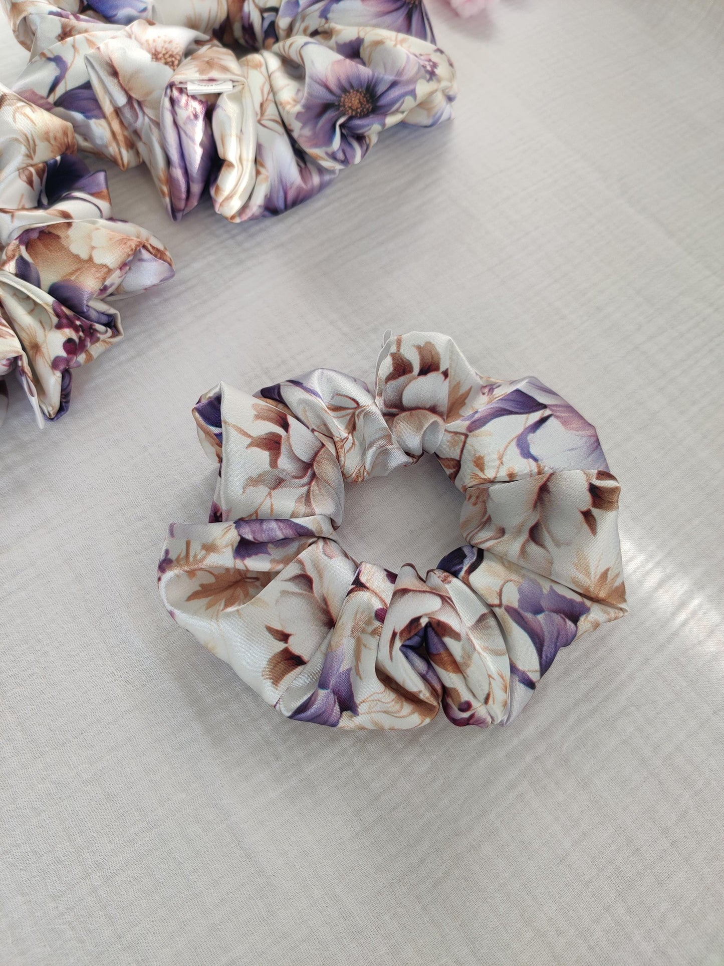 Elegant flower hair scrunchie, Stylish hair accessory, Fashionable colorful hair wrap, cute hairband, Hair wrap, Ponytail hair tie